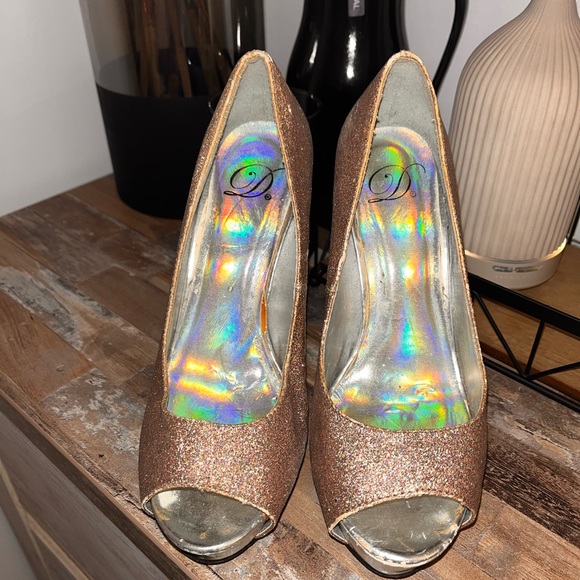 Sparkly high heels - Picture 4 of 5